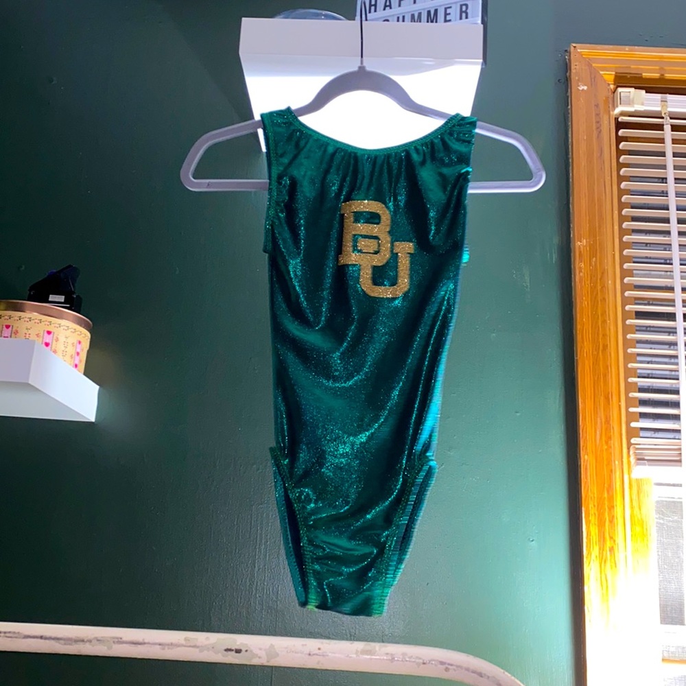 Free with bundle of 2 or moreUNOFFICIAL BU leotard